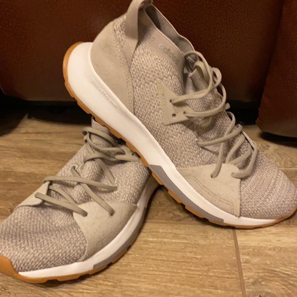 Adidas gray sneaker size 7.5 brand new